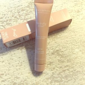 Vita Liberata beauty blur in Latte